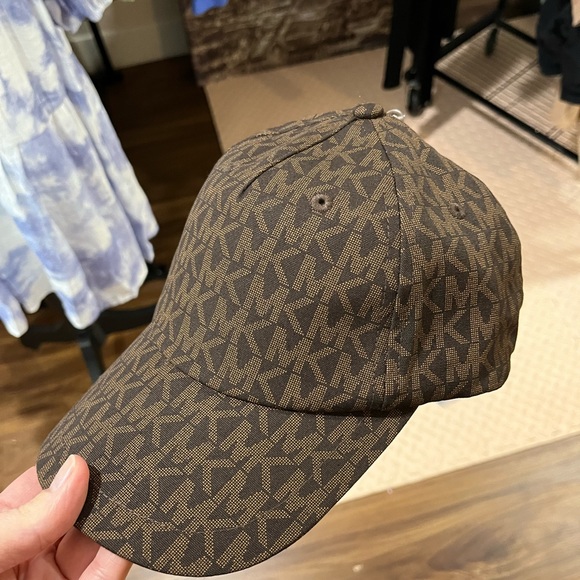 NWT! Michael Kors Logo Baseball Cap, O/S - Picture 1 of 1